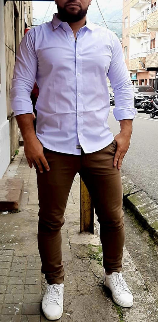 COMBO DE 3 PIEZAS CAMISA, PANTALON Y CORREA EN CUERO